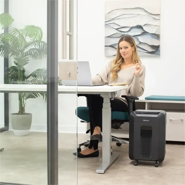 Fellowes Automax 80M Mini Cut P4 Paper Shredder - 80 Sheet